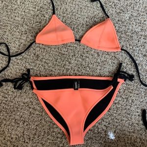 TRIANGL Neoprene Bikini -Like New!🧡